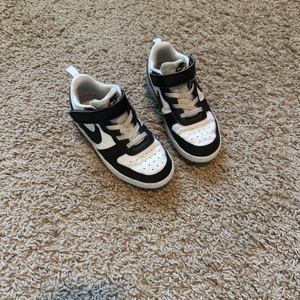 Nike Kids Black and White Velcro Sneakers